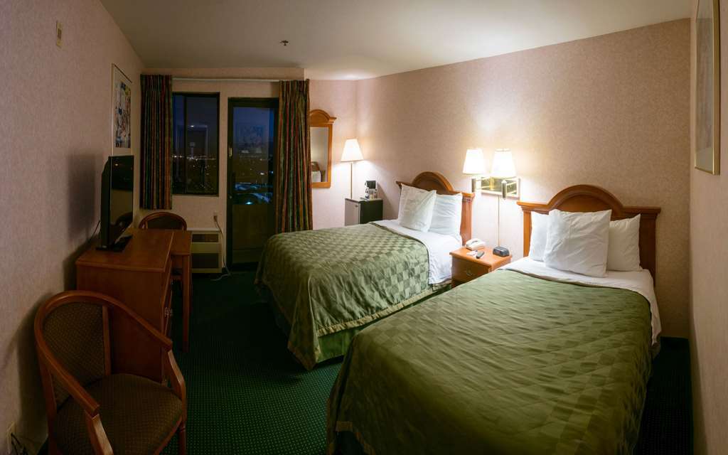 San Bernardino Inn & Suites Rum bild