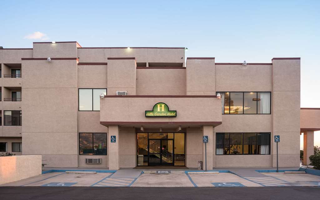 San Bernardino Inn & Suites Exteriör bild