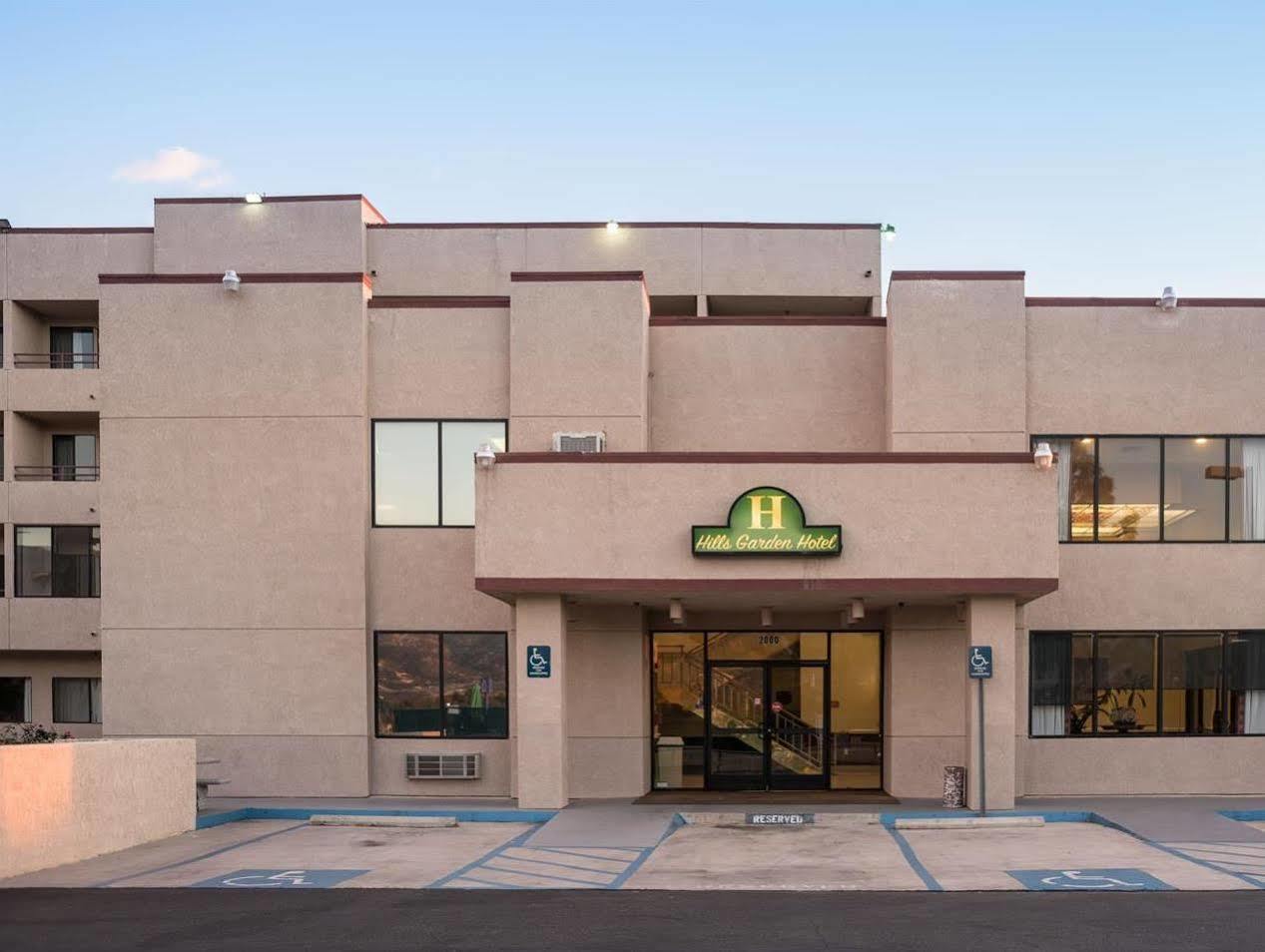 San Bernardino Inn & Suites Exteriör bild